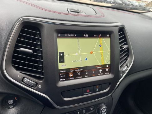 Used 2022 Jeep Cherokee Trailhawk w/ Sun, Sound & Nav Group image 20