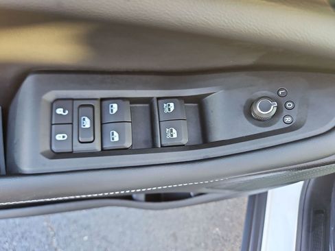 New 2025 Jeep Grand Cherokee Laredo w/ Luxury Tech Group I image 19