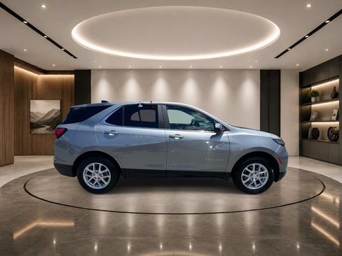 Certified 2023 Chevrolet Equinox LT AWD/4WD image 4