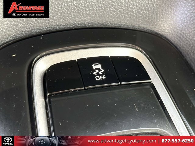 Used 2023 Toyota Corolla LE w/ Carpet Mat Package (TMS) FWD image 32