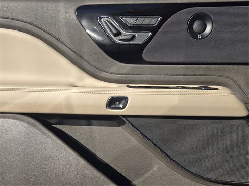 Used 2022 Lincoln Aviator Reserve w/ Elements Package Plus image 22