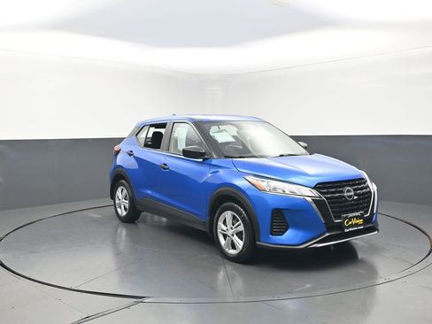 Used 2024 Nissan Kicks S w/ Interior Electronics Package FWD image 3