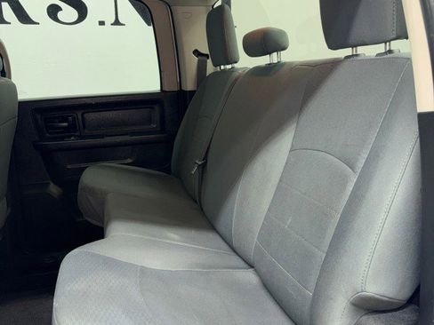 Used 2018 RAM 2500 Tradesman w/ Chrome Appearance Group image 32