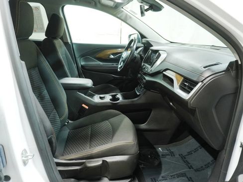 Used 2021 GMC Terrain SLE FWD image 12