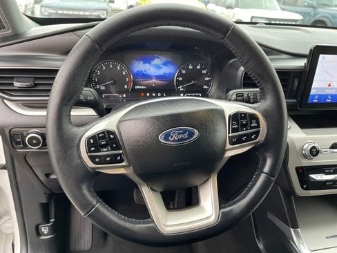Used 2023 Ford Explorer XLT w/ Equipment Group 202A image 14
