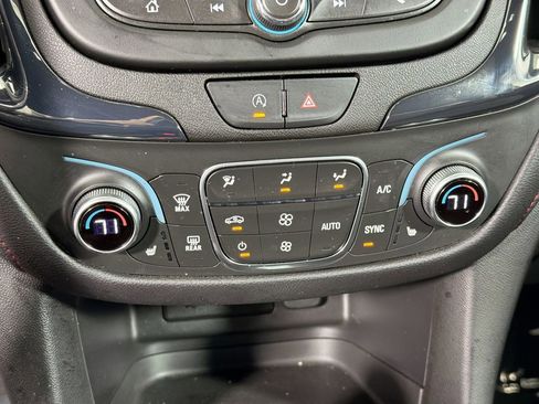 Used 2024 Chevrolet Equinox RS AWD/4WD image 17