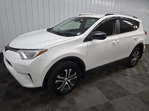 Used 2017 Toyota RAV4 LE w/ All Weather Liner Package AWD/4WD image 8