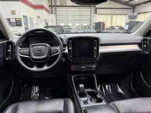 Used 2022 Volvo XC40 T5 Momentum AWD/4WD image 20