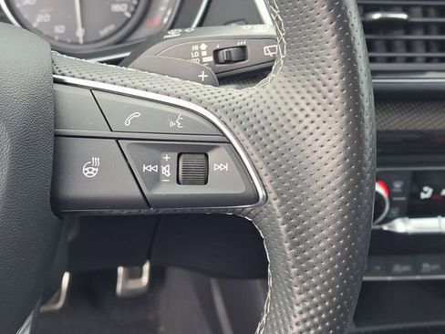 Used 2022 Audi SQ5 Premium w/ Convenience Package image 10