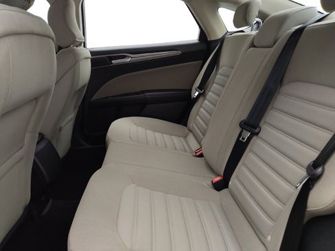 Used 2018 Ford Fusion S FWD image 18