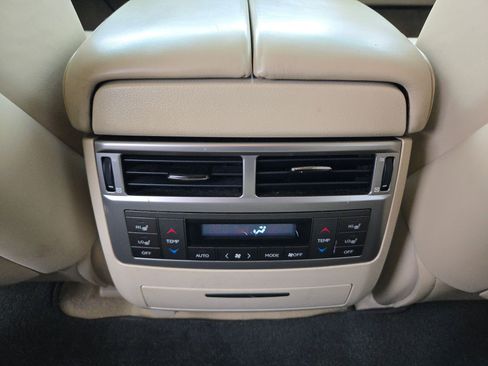 Used 2014 Lexus LX 570 4WD image 25