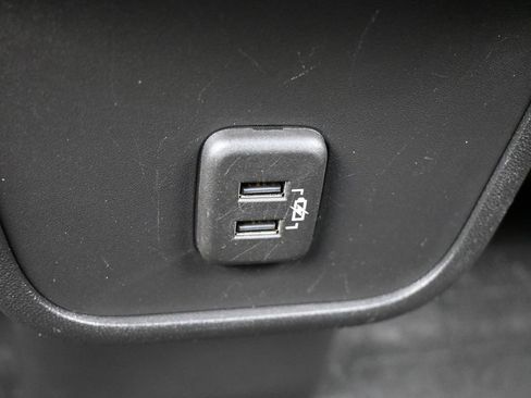 Used 2020 Chevrolet Equinox LT image 34