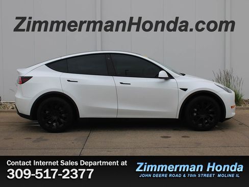 Used 2021 Tesla Model Y Long Range AWD/4WD image 1