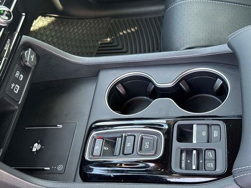 Certified 2025 Honda Pilot Elite image 31