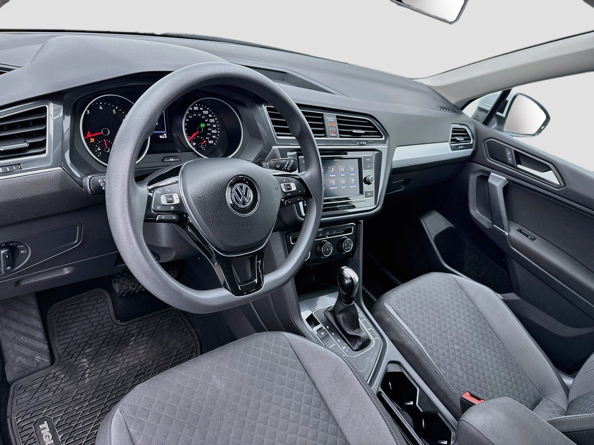 Used 2020 Volkswagen Tiguan S FWD image 7