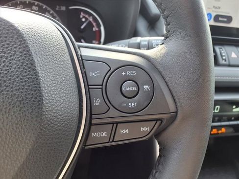 Used 2023 Toyota RAV4 XLE Premium image 15
