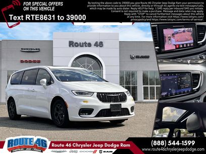 Used 2022 Chrysler Pacifica Limited w/ S Appearance Package