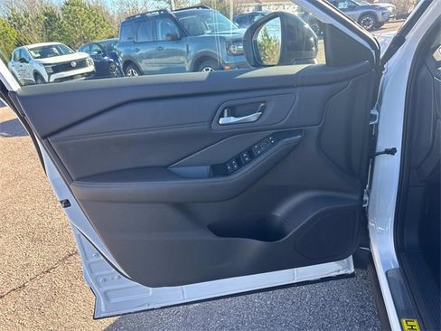 New 2026 Nissan Rogue SV image 21