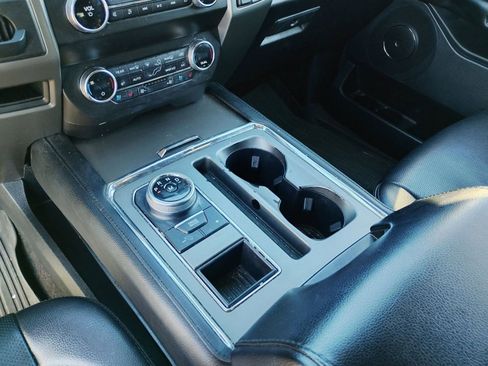 Used 2021 Ford Expedition Max XLT image 28