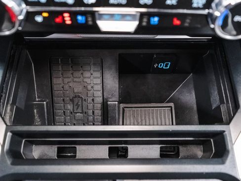 Used 2025 Ford F250 Platinum w/ FX4 Off-Road Package image 19