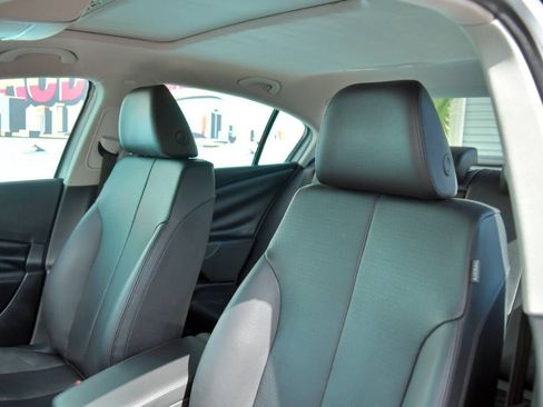 Used 2010 Volkswagen Passat Komfort image 19