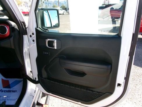 Used 2020 Jeep Wrangler Rubicon image 17