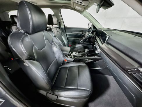 Used 2025 Kia Telluride S image 28