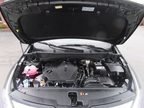 Used 2025 Kia Sportage EX image 75