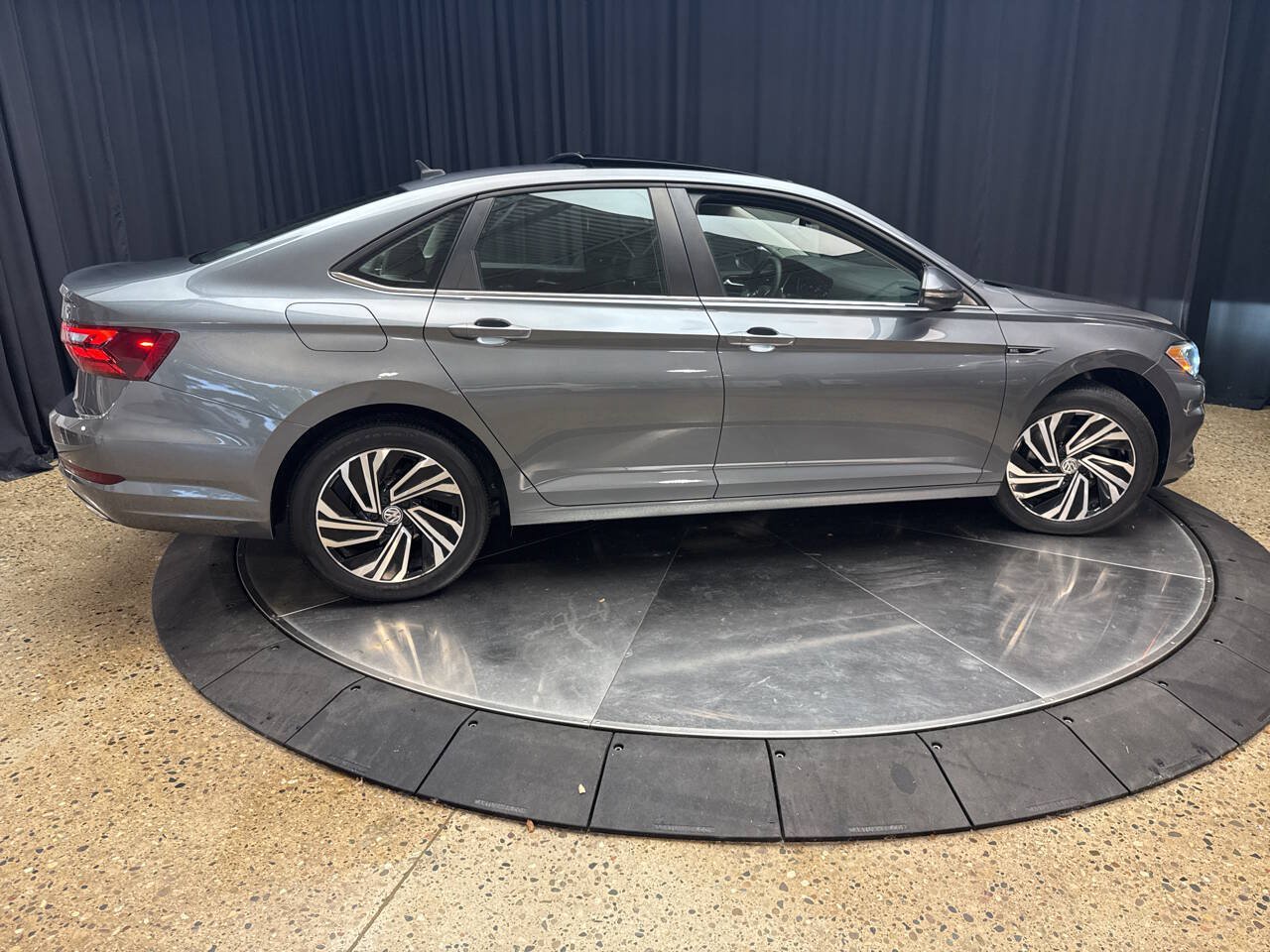 Used 2020 Volkswagen Jetta SEL Premium FWD image 7
