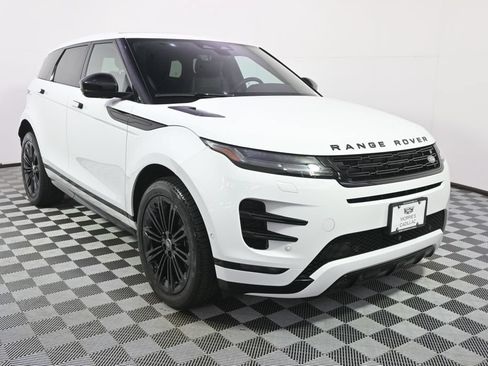 Used 2024 Land Rover Range Rover Evoque Dynamic SE AWD/4WD image 9