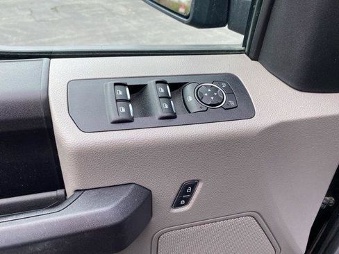 Used 2019 Ford F150 XL w/ Equipment Group 101A Mid AWD/4WD image 18