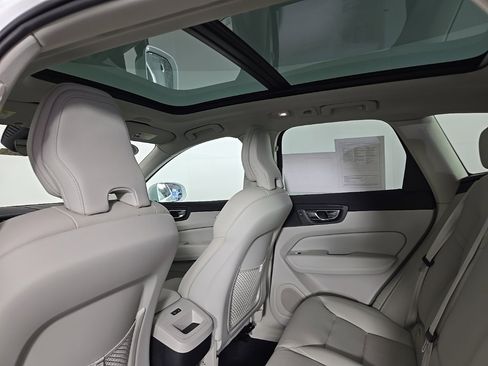 Certified 2023 Volvo XC60 B5 Plus w/ Climate Package image 17