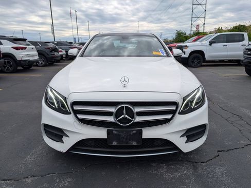 Used 2019 Mercedes-Benz E 300 4MATIC image 2