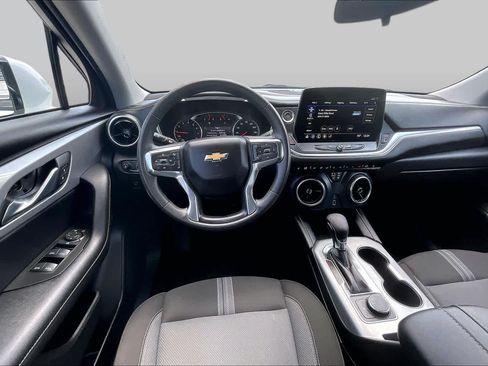 Certified 2025 Chevrolet Blazer LT FWD image 6