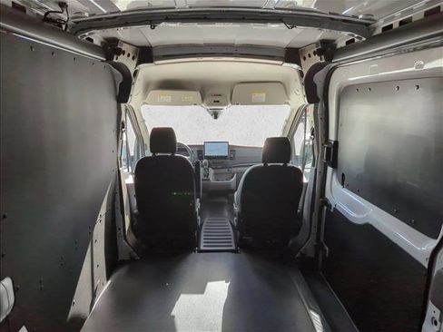 New 2026 Ford Transit 250 148 Medium Roof w/ Load Area Protection Package RWD image 19