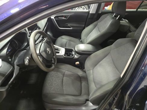 Used 2025 Toyota RAV4 XLE AWD/4WD image 11