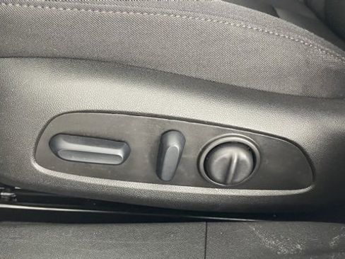 Used 2024 Chevrolet Malibu LT image 35