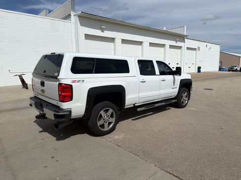 Used 2017 Chevrolet Silverado 2500 LT w/ LT Fleet Convenience Package AWD/4WD image 2