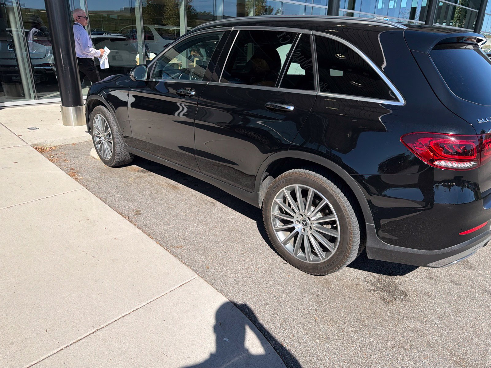 Used 2020 Mercedes-Benz GLC 300 4MATIC image 4