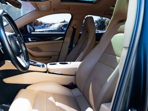 Used 2020 Porsche Panamera 4 w/ Premium Package Plus AWD/4WD image 20