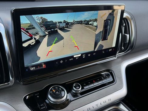 New 2025 Ford Expedition Platinum w/ Driver's Package image 49