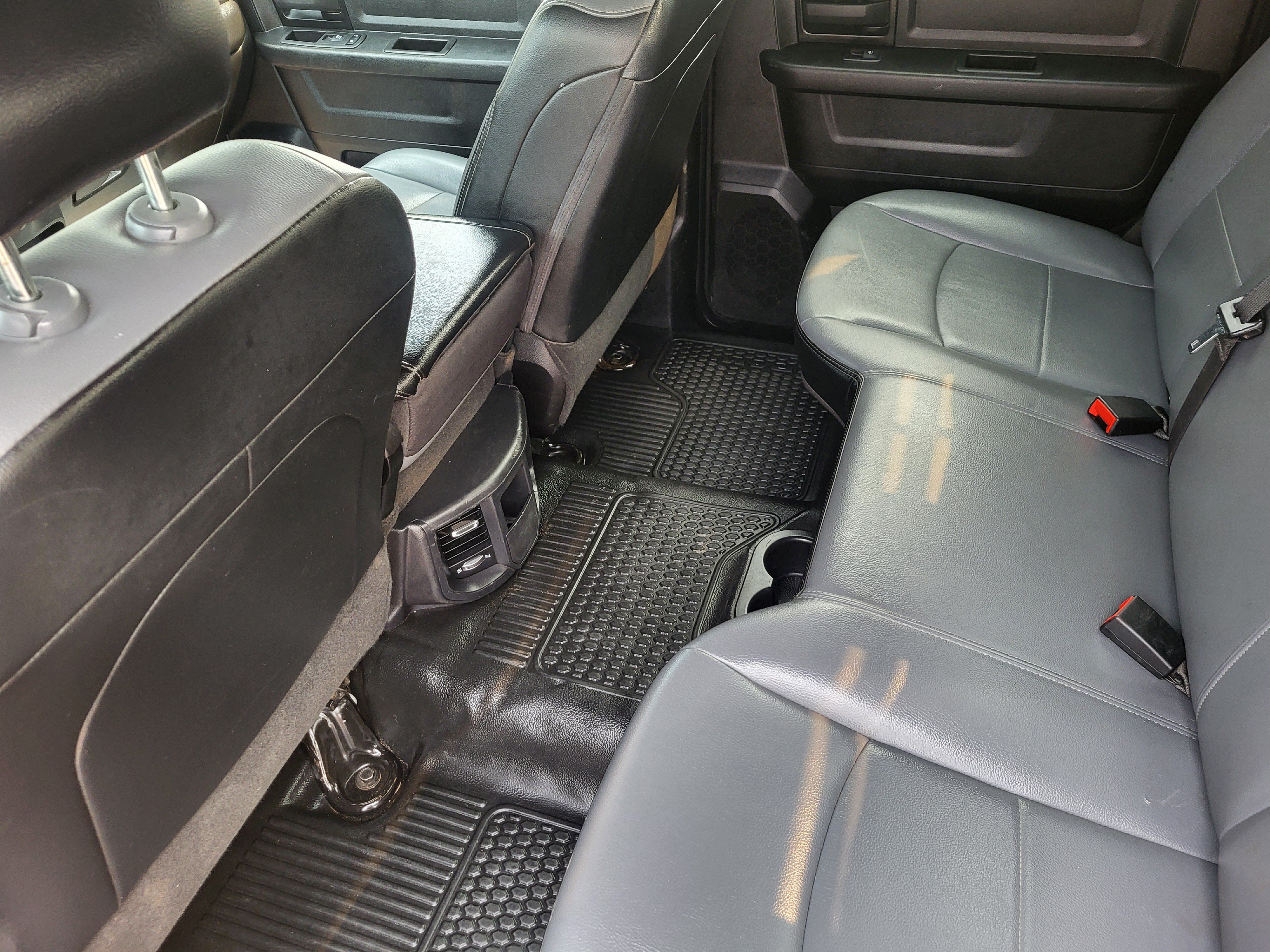 Used 2024 RAM 3500 Tradesman w/ Chrome Appearance Group AWD/4WD image 23