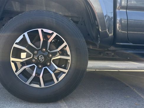 Certified 2023 Toyota Tacoma TRD Sport w/ Technology Package image 10