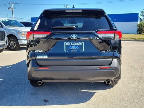 Used 2025 Toyota RAV4 LE image 5