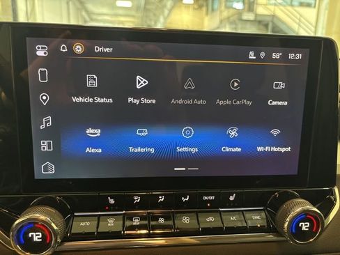 Used 2024 Chevrolet Colorado LT w/ LT Convenience Package III RWD image 17