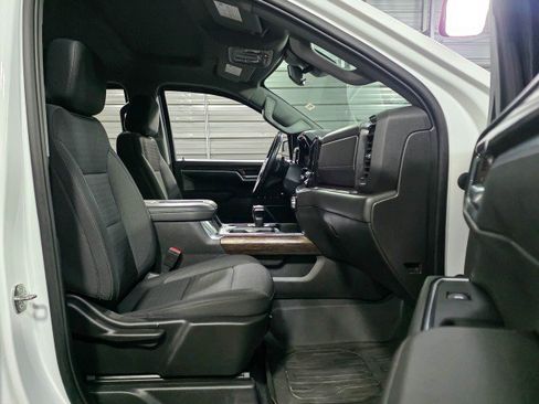 Used 2022 GMC Sierra 1500 Elevation image 18