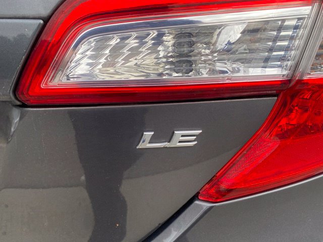 Used 2012 Toyota Camry LE FWD image 24