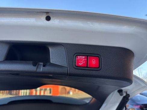 Certified 2021 Mercedes-Benz GLB 250 4MATIC image 28