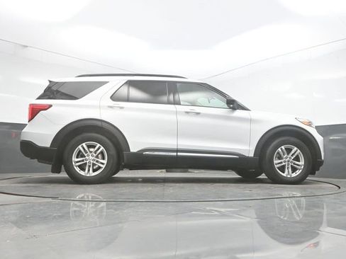 Used 2020 Ford Explorer XLT w/ Equipment Group 202A image 39