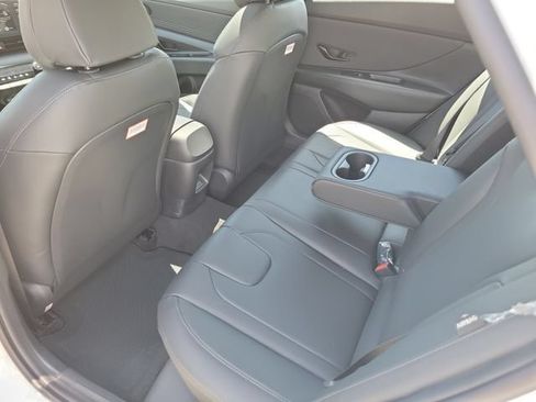 New 2026 Hyundai Elantra SEL Sport FWD image 25